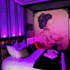Appartement Romantique Et Climatisée Avec Jacuzzi, Puydaniel
